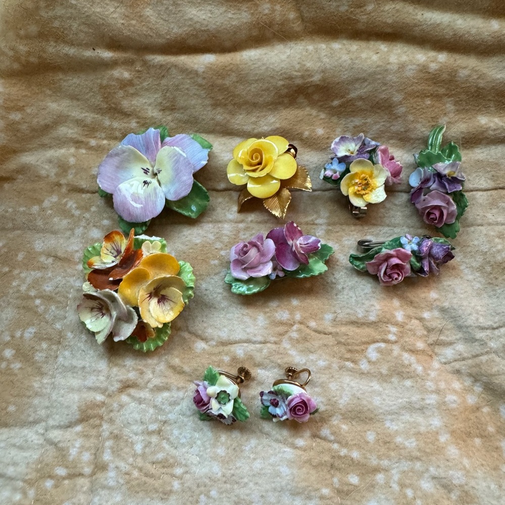 Lot of Vintage Flower Brooches and Earrings